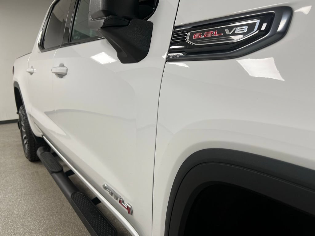 Used 2023 GMC Sierra 1500 AT4 w/ Technology Package AWD/4WD image 17