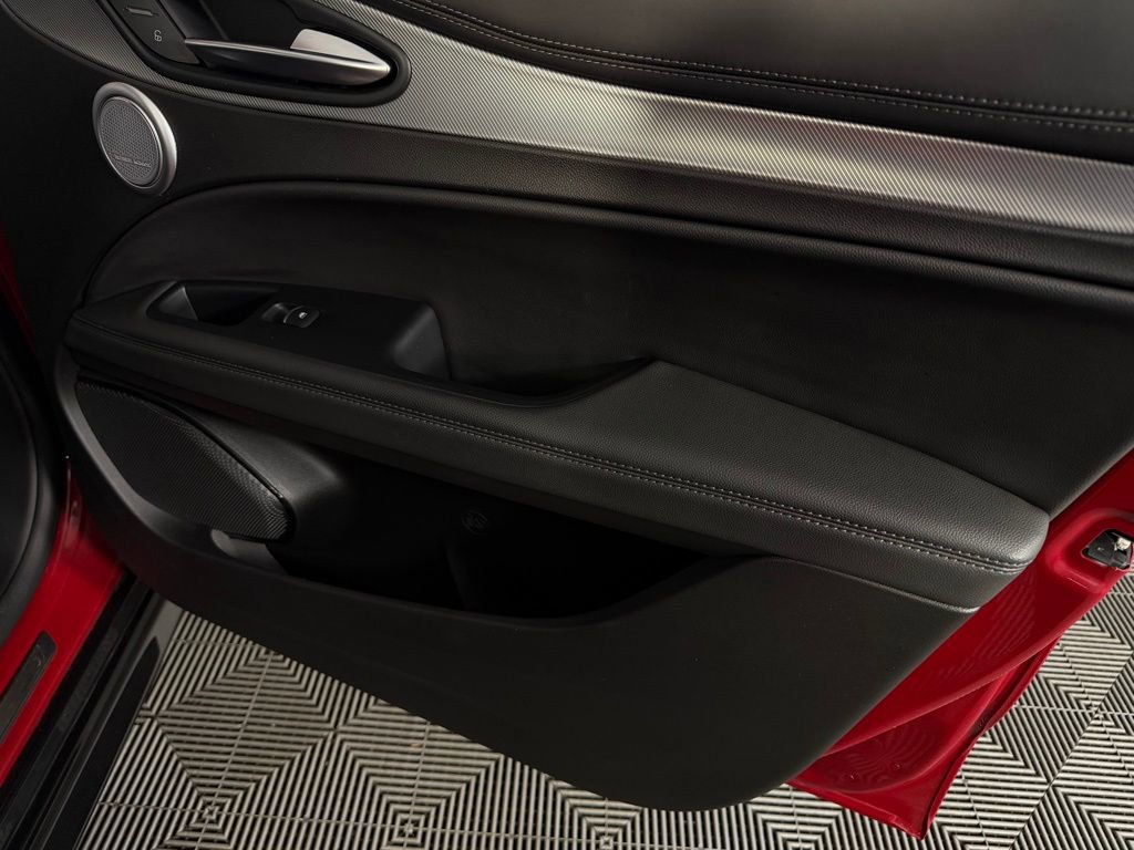 Used 2024 Alfa Romeo Stelvio AWD image 36