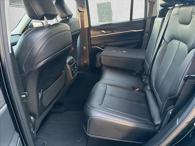 Used 2022 Jeep Grand Cherokee Limited RWD image 20