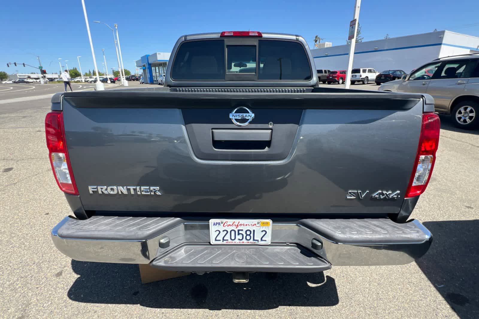 Used 2018 Nissan Frontier SV AWD/4WD image 5
