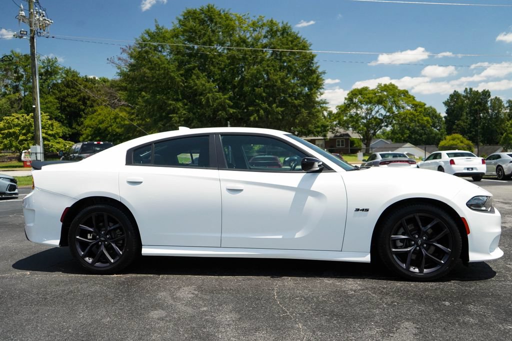 Used 2023 Dodge Charger R/T w/ Blacktop Package RWD image 2