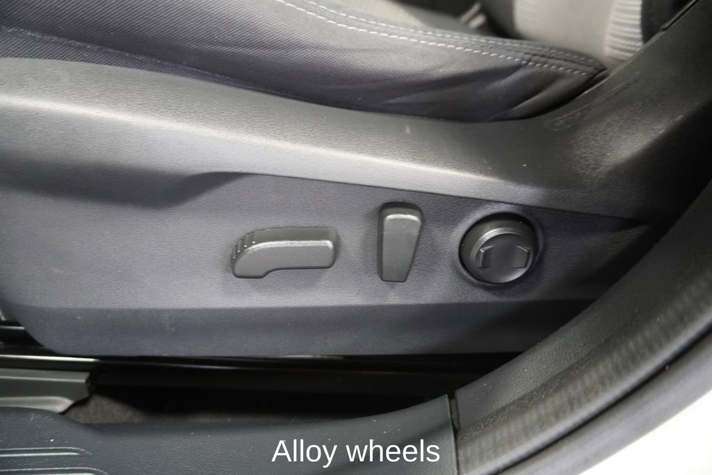 Used 2024 Subaru Outback Premium image 14