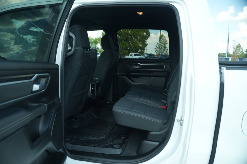Used 2023 RAM 1500 Big Horn AWD/4WD image 14