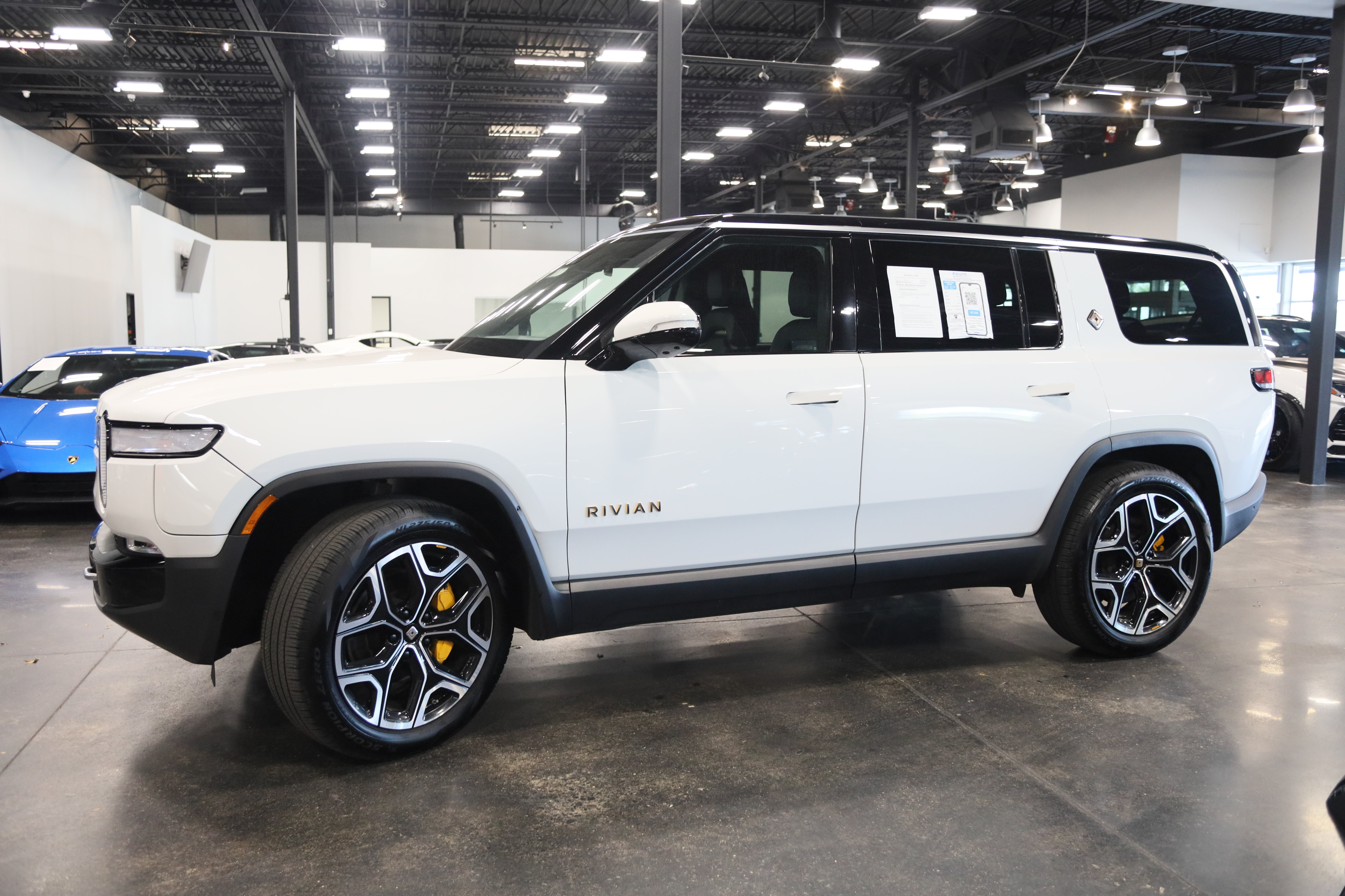 Used 2022 Rivian R1S Launch Edition Quad AWD/4WD image 8