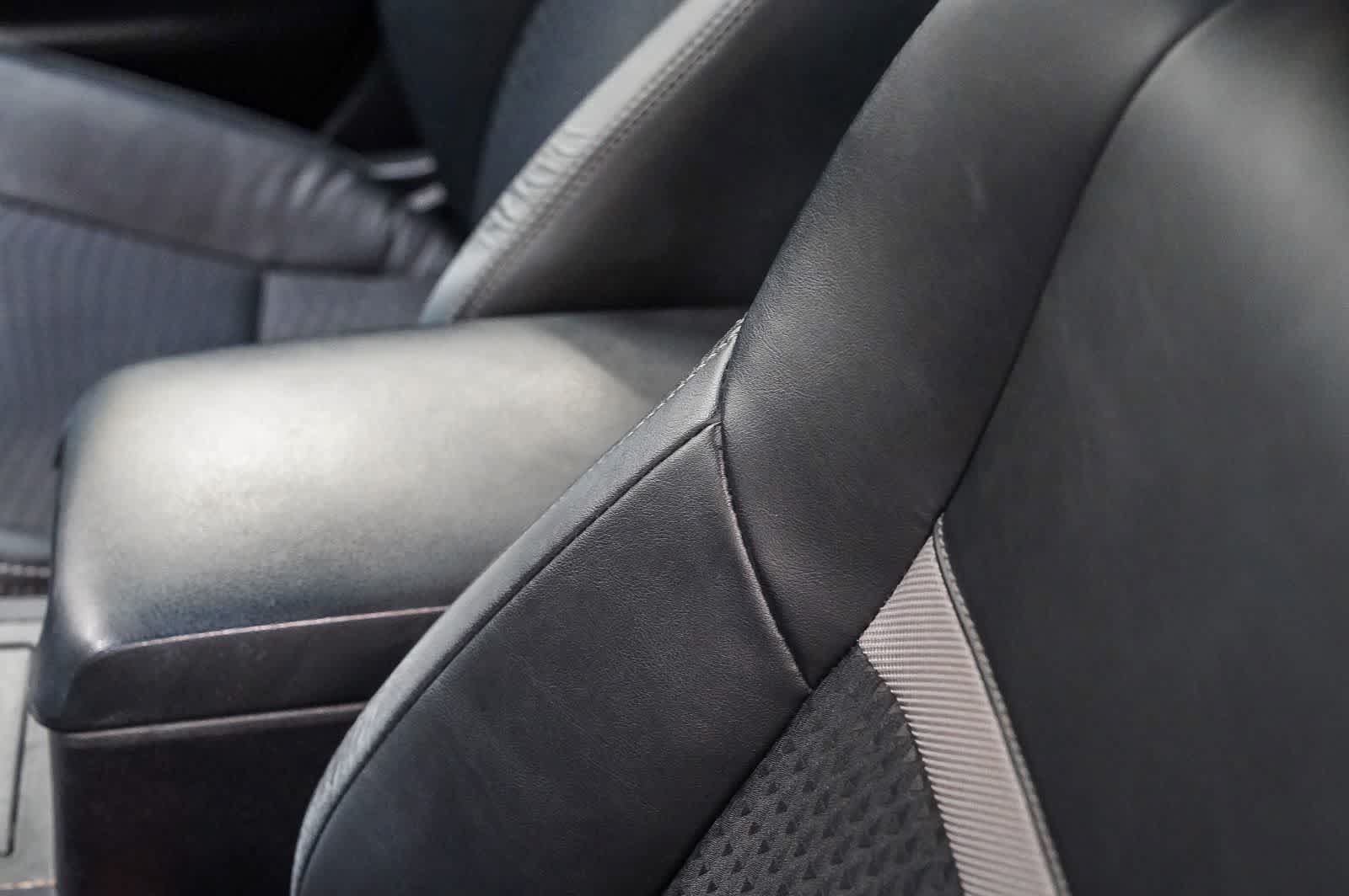 Used 2012 Toyota Camry SE FWD image 19