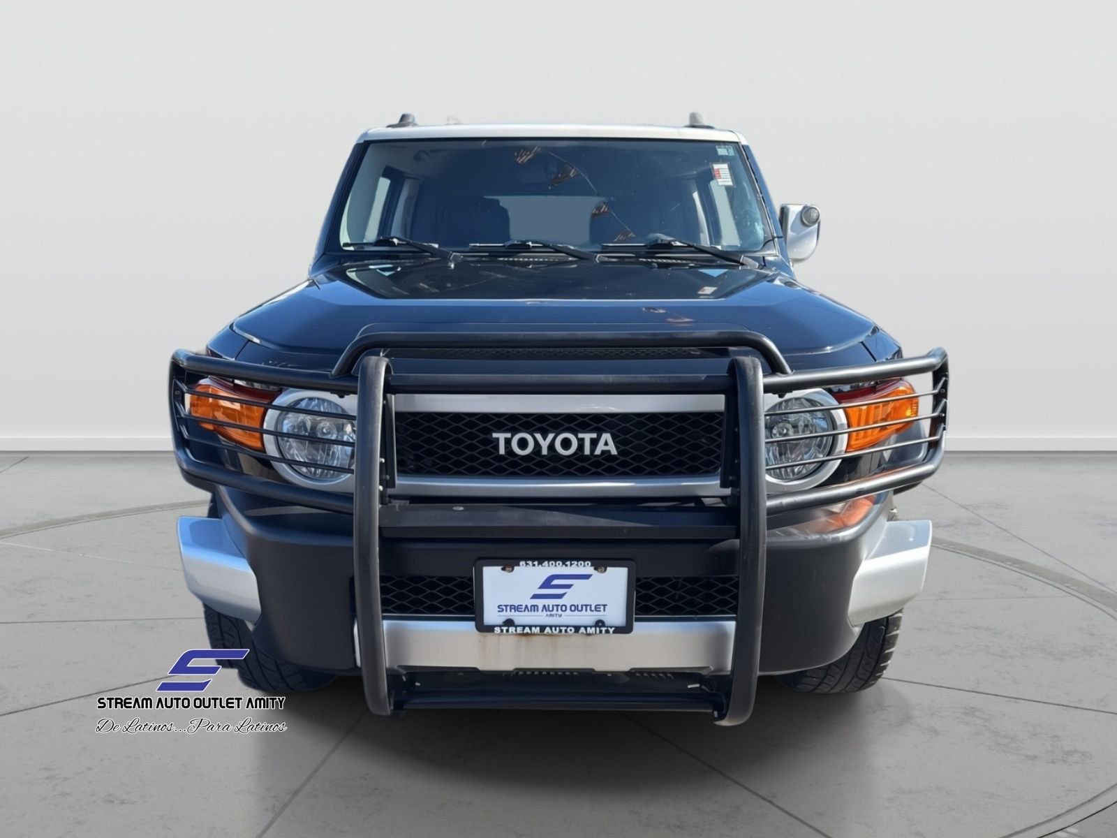 Used 2013 Toyota FJ Cruiser 4WD image 2