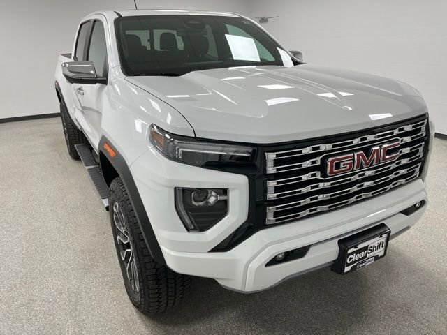 Used 2023 GMC Canyon Denali AWD/4WD image 2