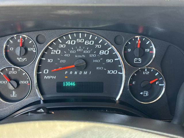 Used 2024 Chevrolet Express 2500 w/ Driver Convenience Package image 23