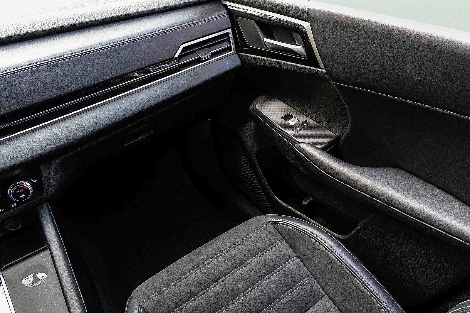 Used 2024 Mitsubishi Outlander AWD image 19