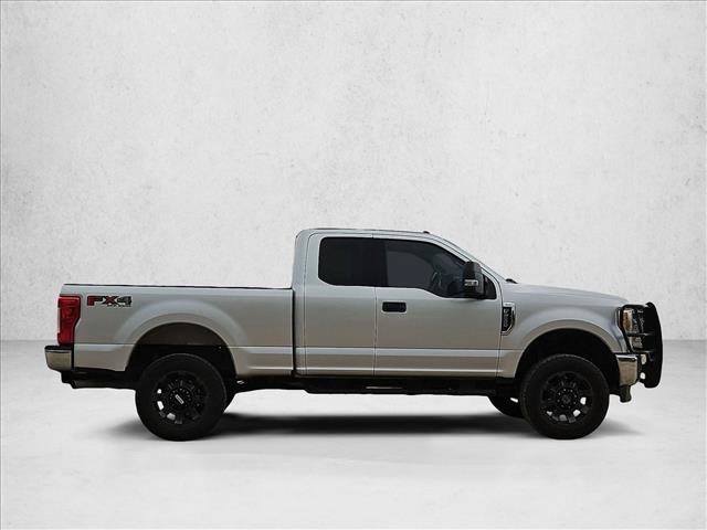 Used 2017 Ford F250 XLT w/ FX4 Off-Road Package AWD/4WD image 4