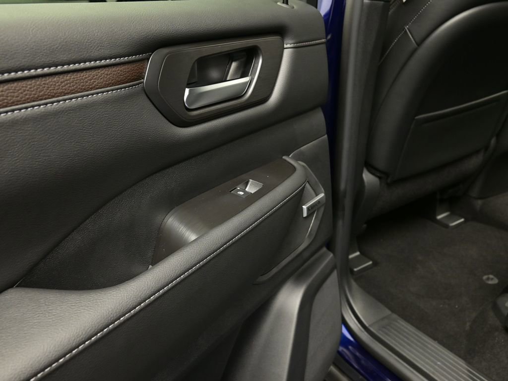 New 2025 Nissan Armada SL image 17