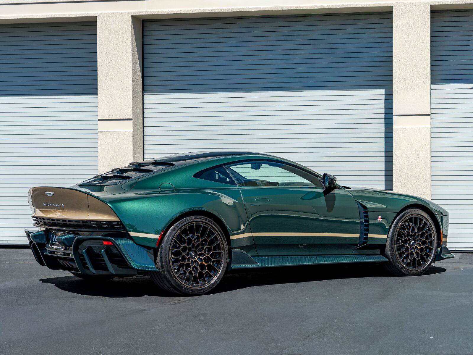 Used 2024 Aston Martin Valour RWD image 7