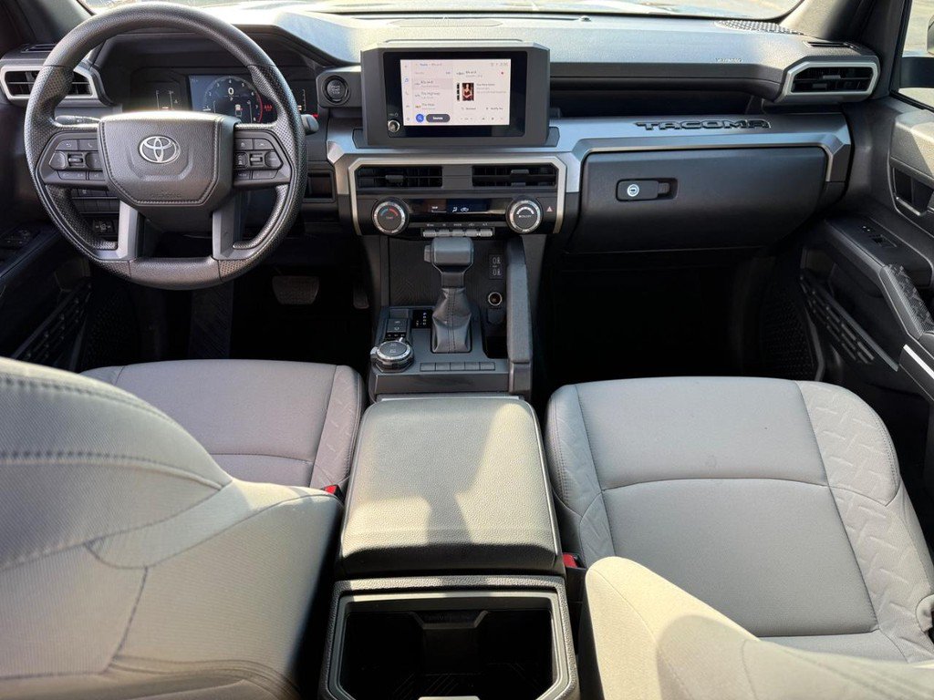 Certified 2025 Toyota Tacoma SR5 AWD/4WD image 12