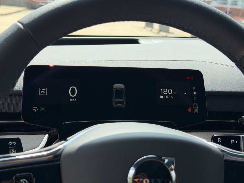 Certified 2025 Volvo EX90 Plus AWD/4WD image 17