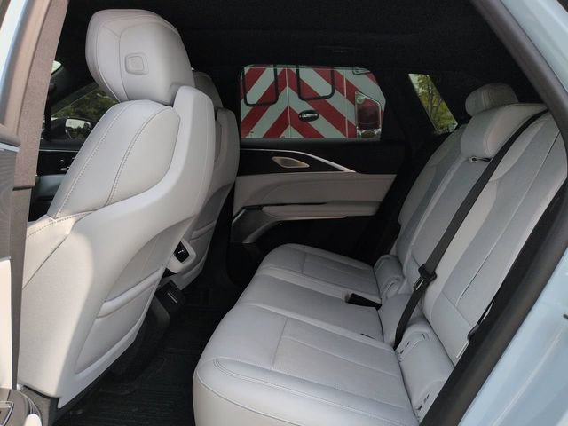 Used 2024 Cadillac Lyriq Sport RWD image 13