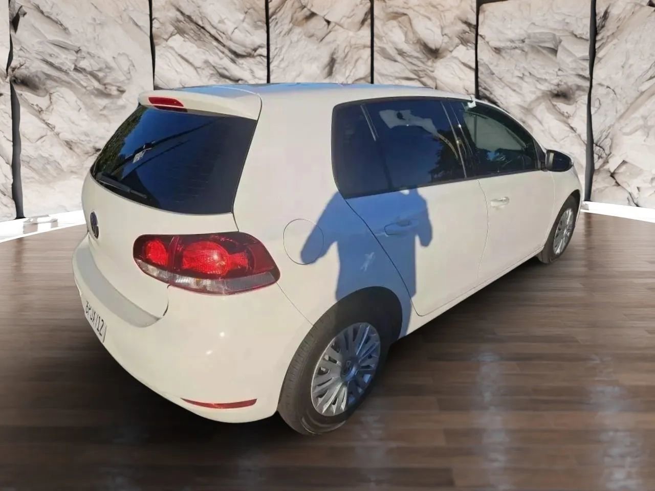 Used 2011 Volkswagen Golf 4-Door image 6