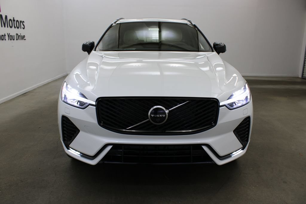New 2026 Volvo XC60 B5 Plus w/ Protection Package Premier AWD/4WD image 7