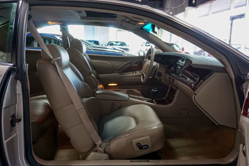Used 1997 Buick Riviera Supercharged Coupe image 28