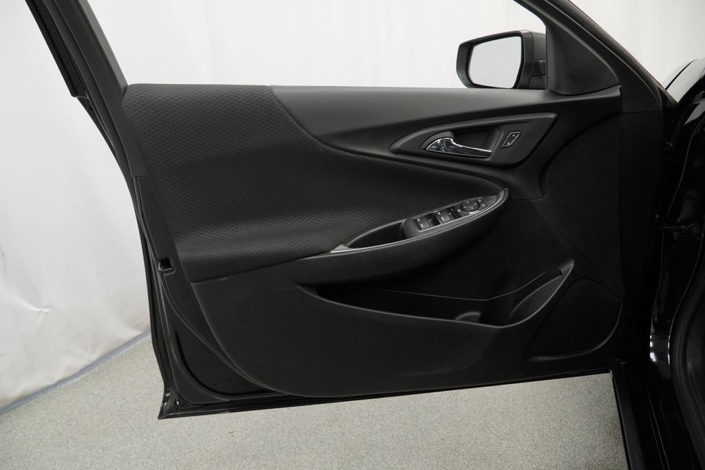 Used 2022 Chevrolet Malibu LS FWD image 40