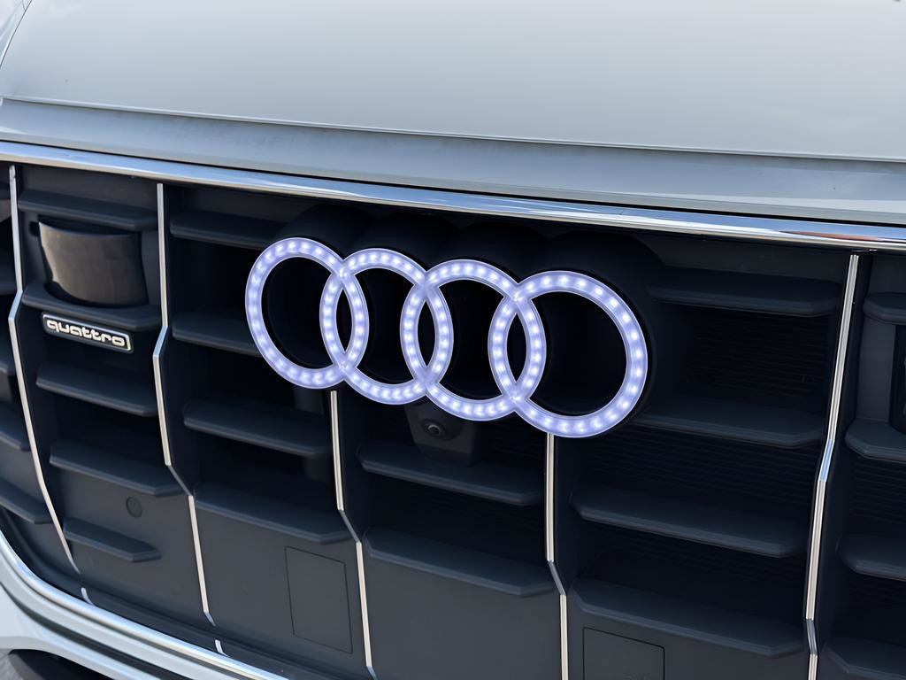 Used 2023 Audi Q8 Premium Plus AWD/4WD image 31