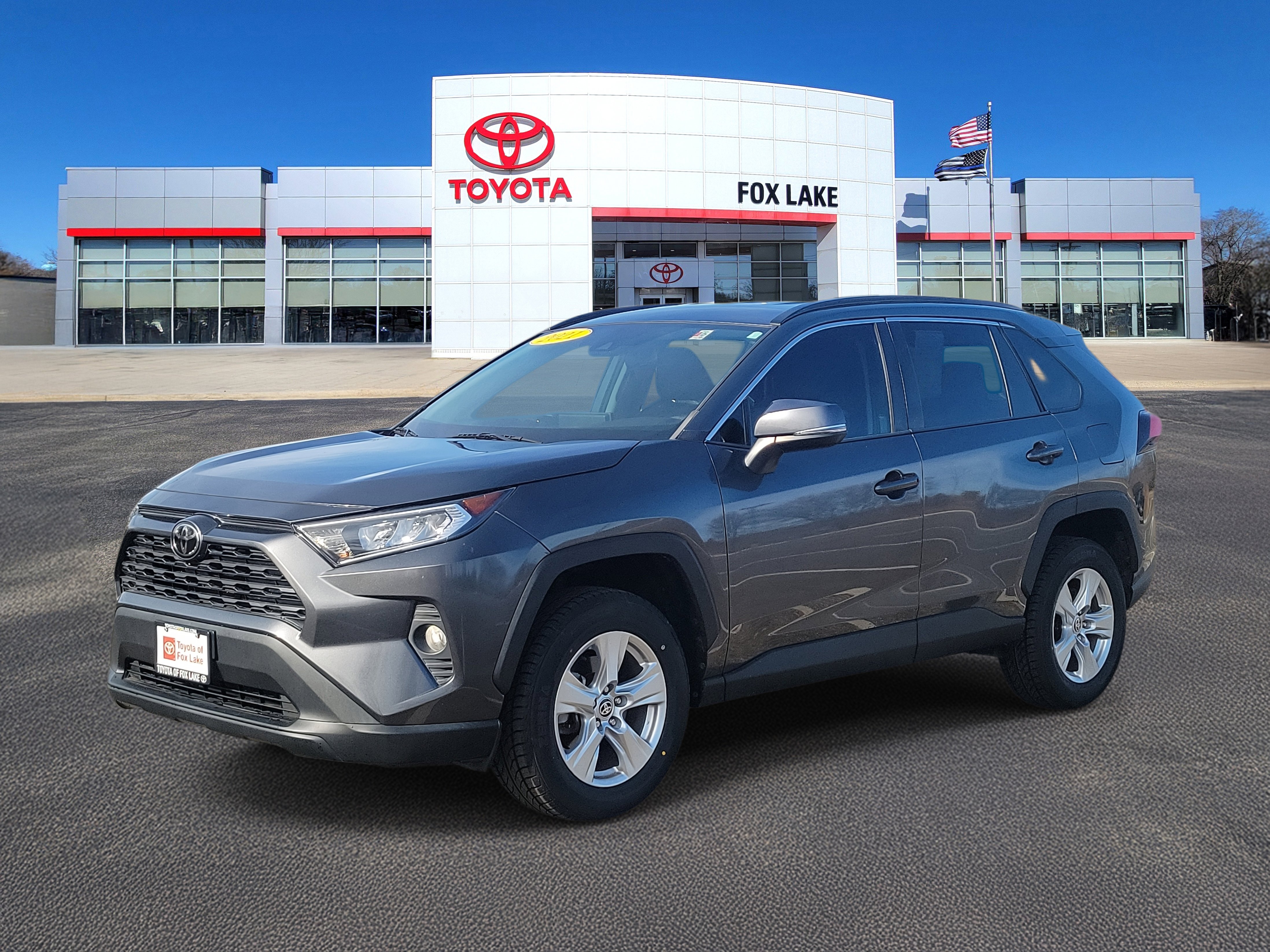 Used 2021 Toyota RAV4 XLE image 2