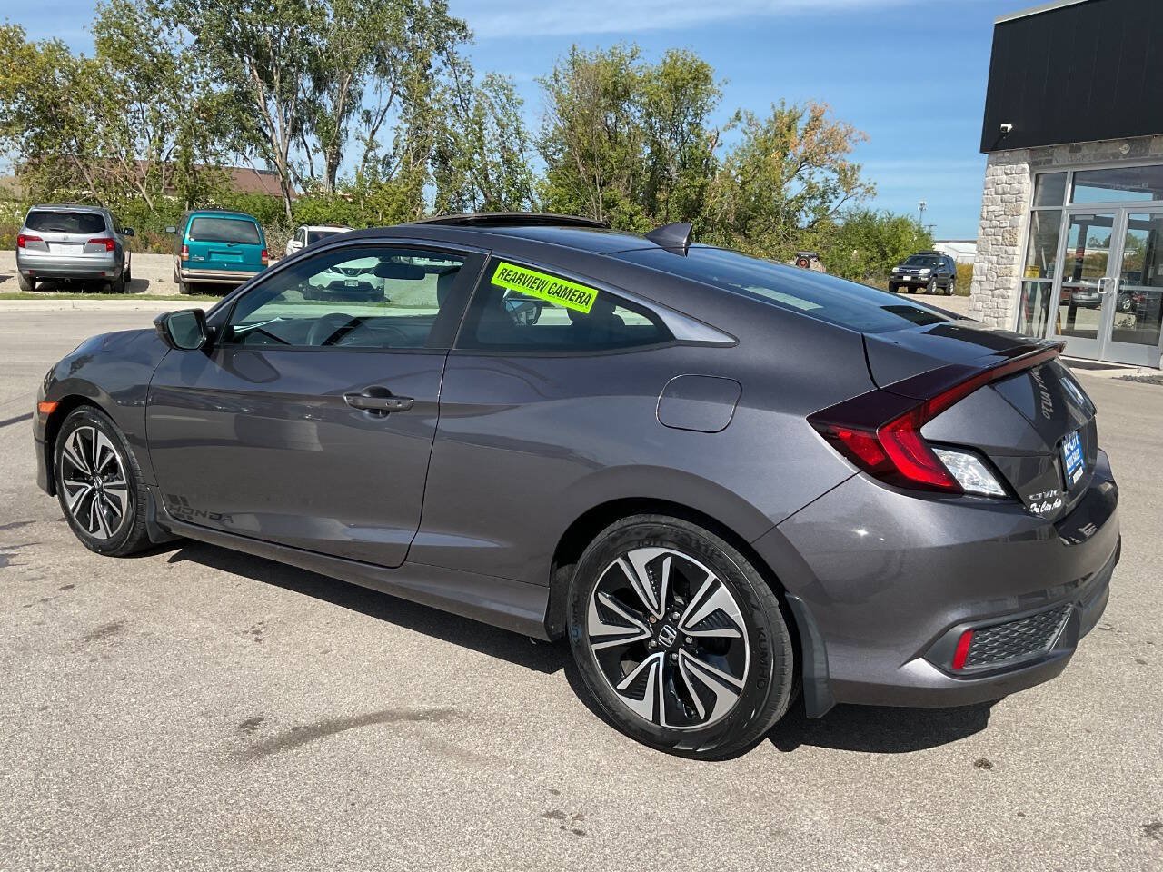 Used 2017 Honda Civic EX-T image 4