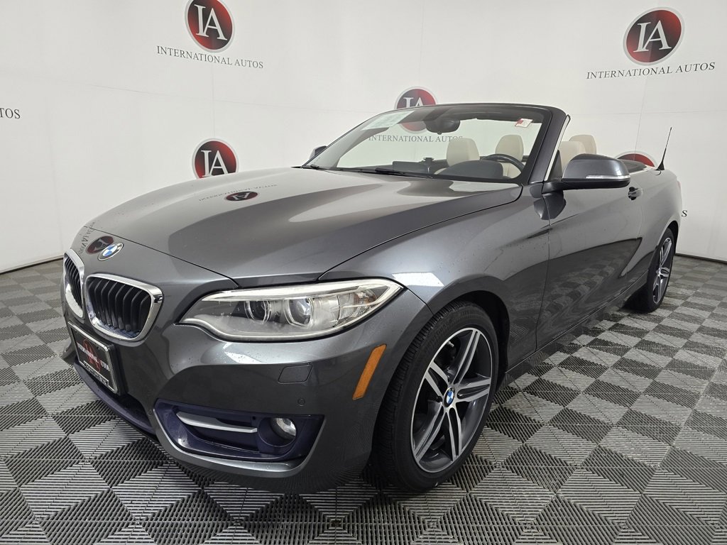 Used 2017 BMW 230i xDrive Convertible image 9