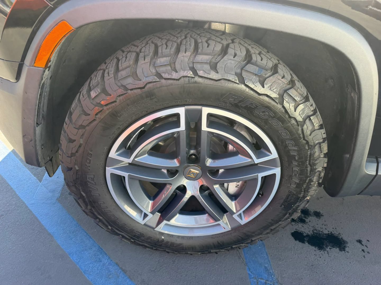 Used 2025 Rivian R1S Adventure Dual AWD/4WD image 51