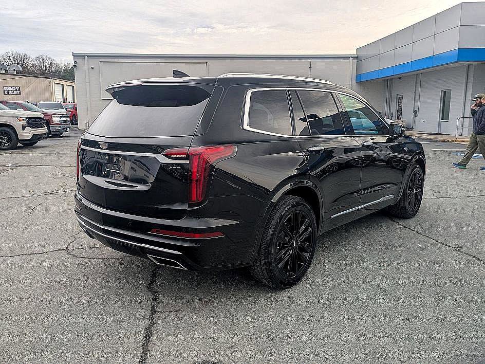 Used 2020 Cadillac XT6 Premium Luxury image 5