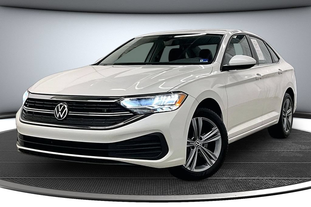 Used 2023 Volkswagen Jetta SE FWD image 3