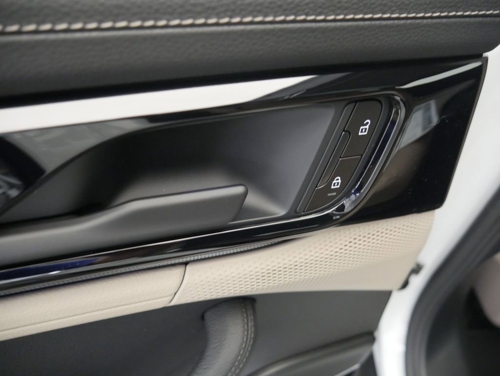 New 2026 Porsche Panamera RWD image 21