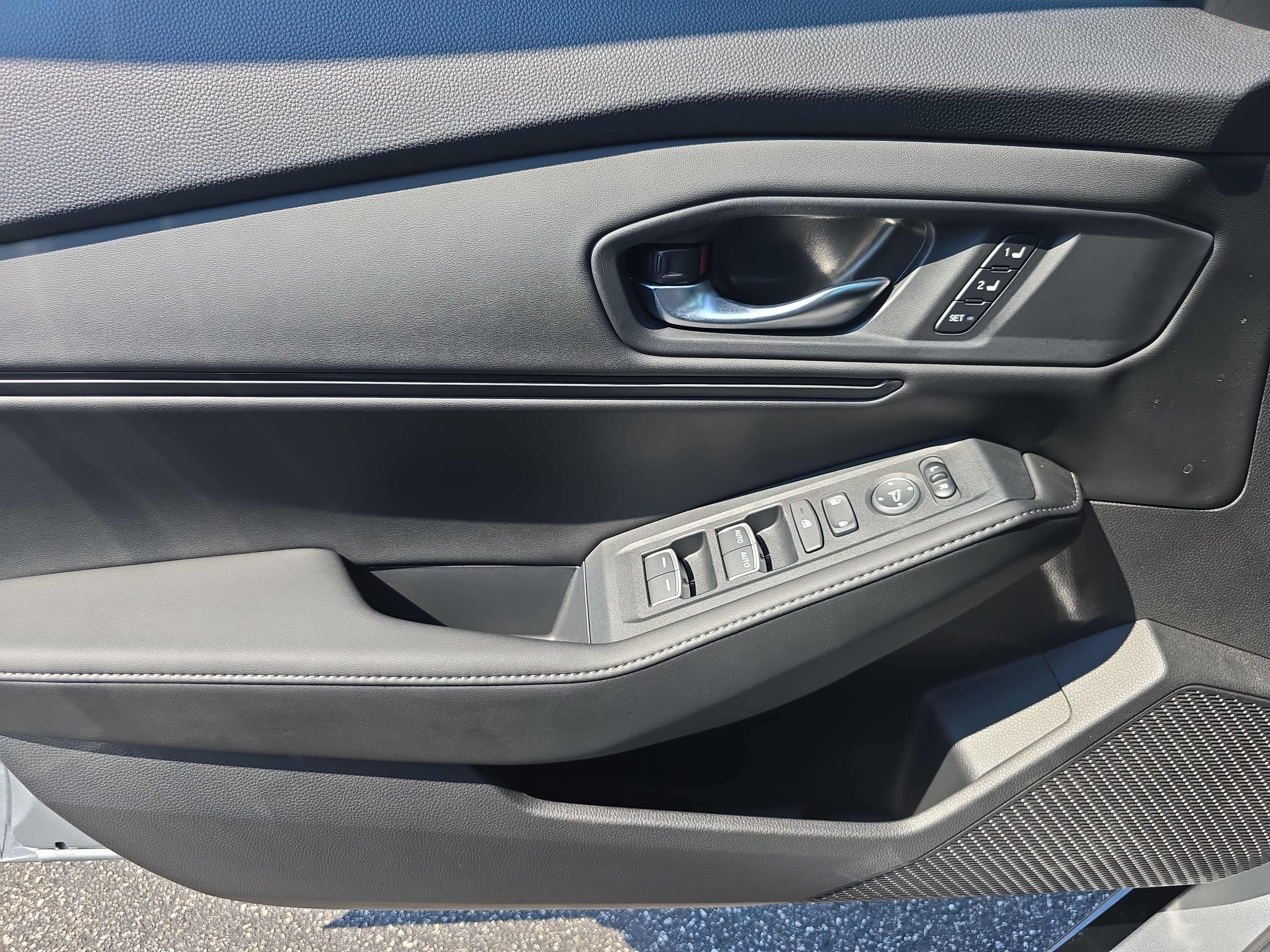 Used 2024 Honda Accord Sport image 25