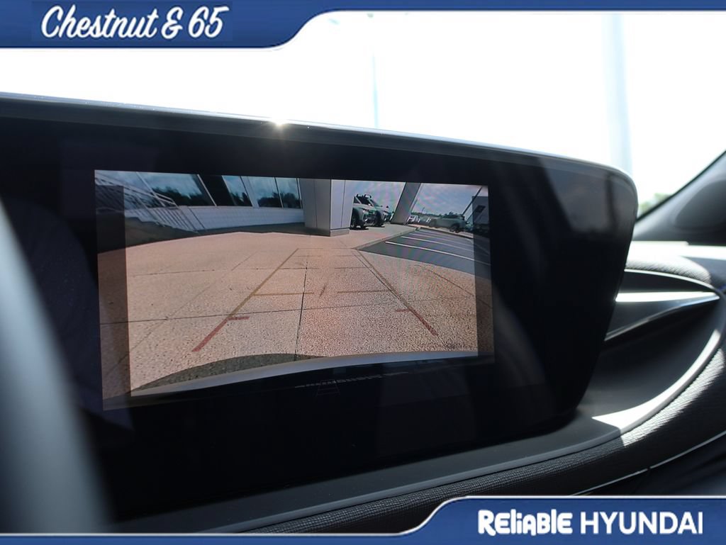 Used 2024 Buick Envista Sport Touring w/ Convenience I Package FWD image 36