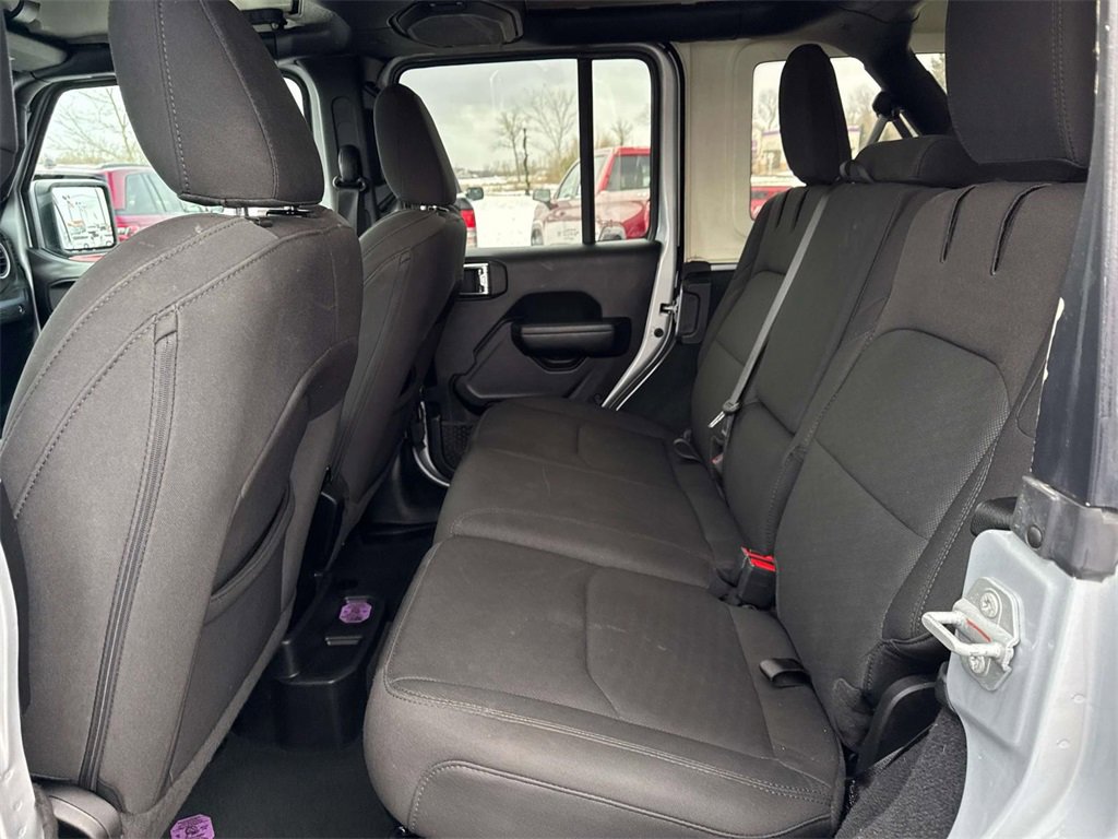 Used 2023 Jeep Wrangler Unlimited image 9
