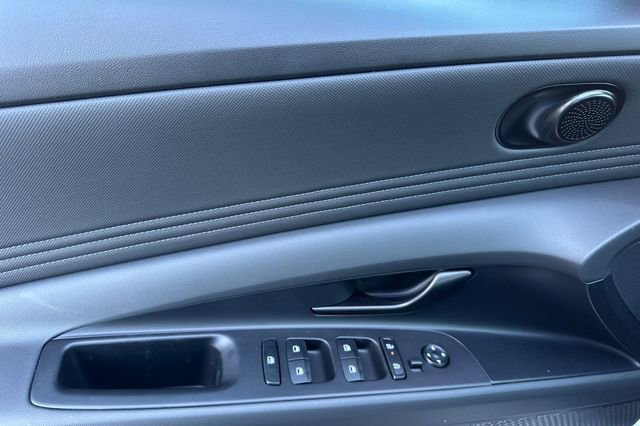 New 2026 Hyundai Elantra Sport FWD image 11