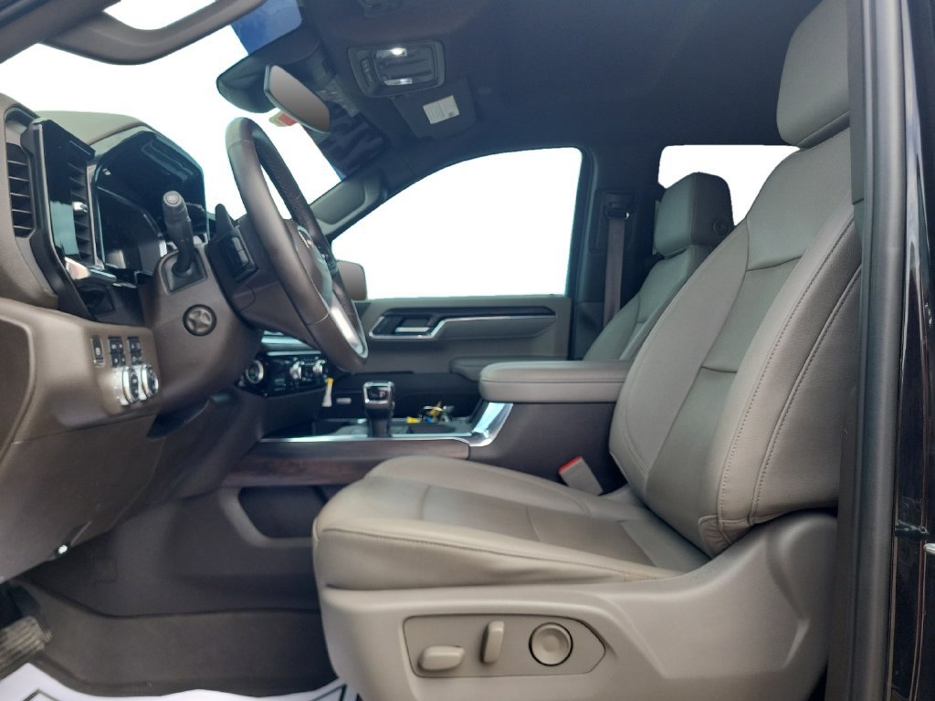 Used 2023 GMC Sierra 1500 SLT AWD/4WD image 11