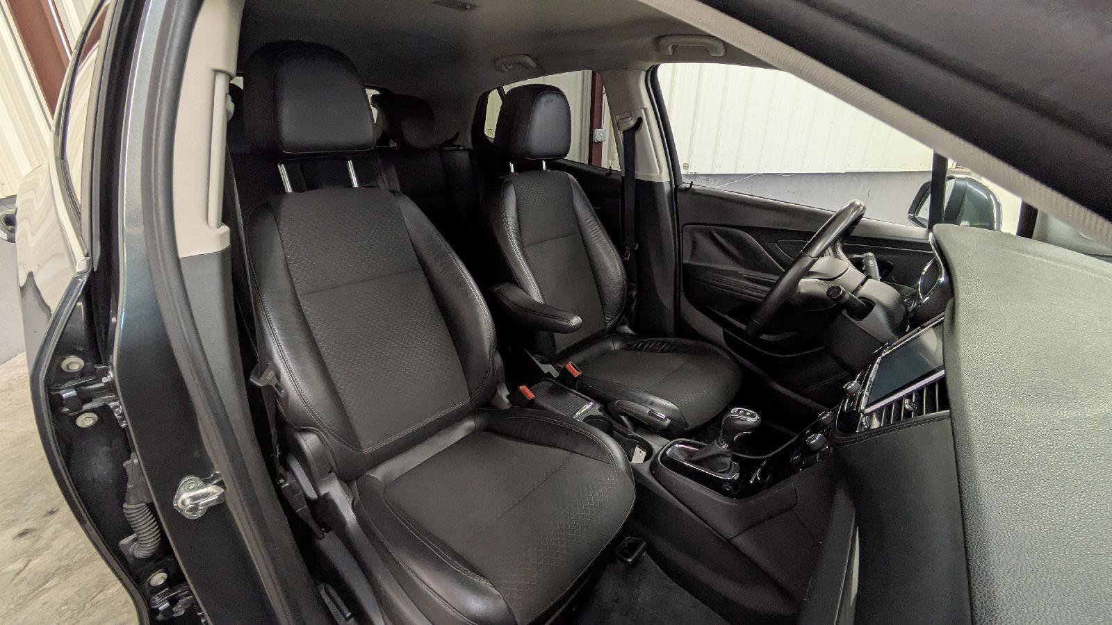 Used 2017 Buick Encore Preferred image 5