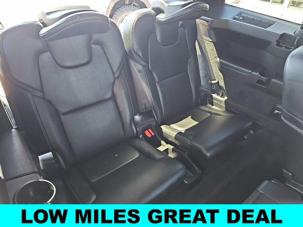 Used 2018 Volvo XC90 T8 Inscription w/ Convenience Package AWD/4WD image 12