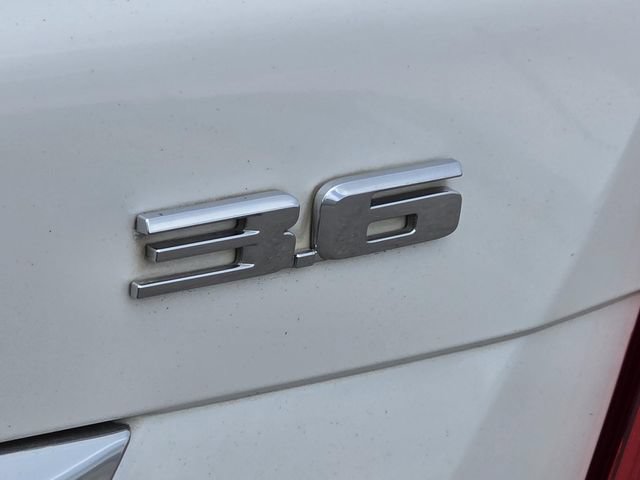 Used 2017 Cadillac XT5 Premium Luxury FWD image 33