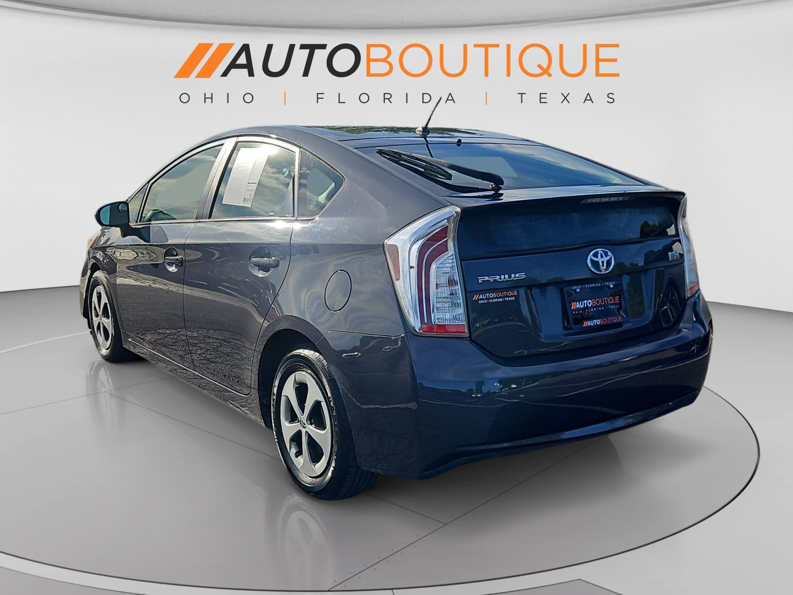 Used 2015 Toyota Prius Two FWD image 3