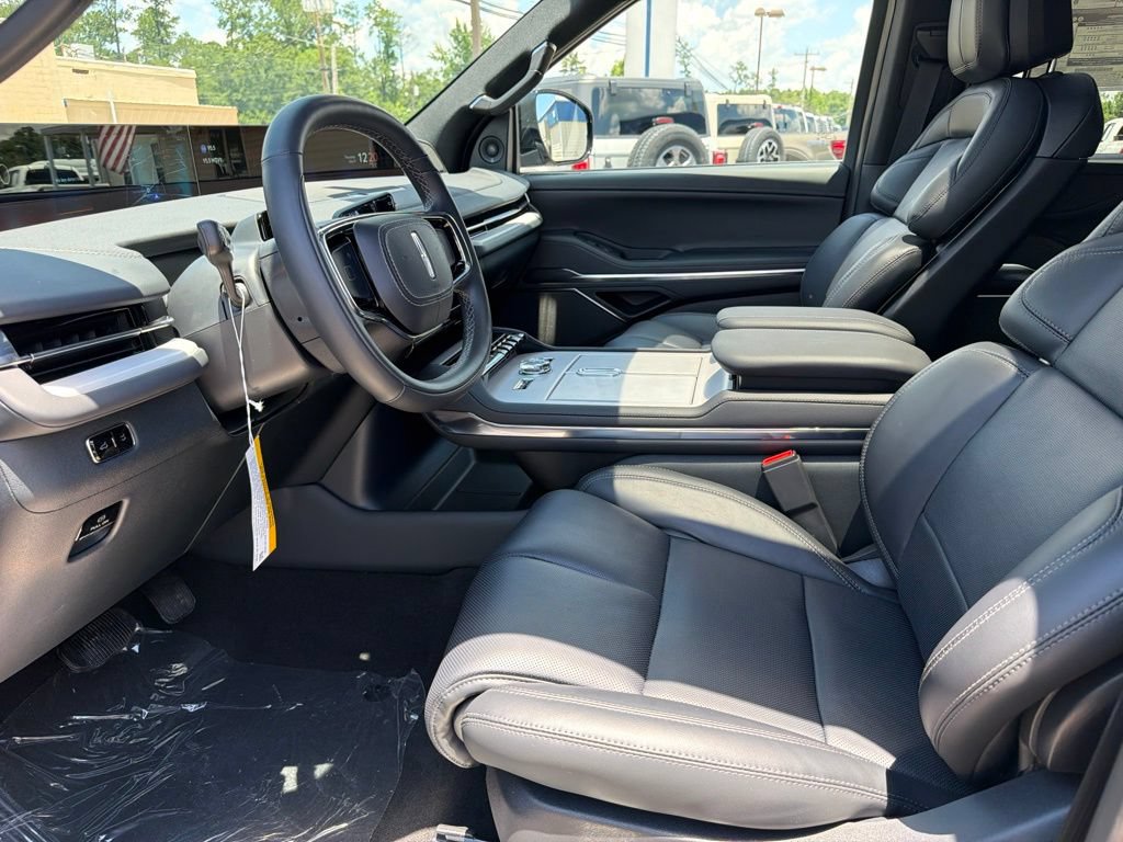 Used 2026 Lincoln Navigator L Reserve w/ Jet Appearance Package AWD/4WD image 16
