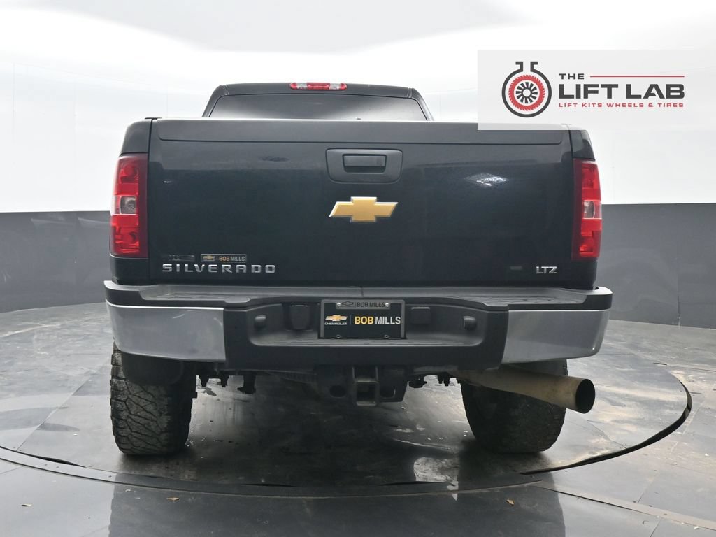 Used 2012 Chevrolet Silverado 2500 LTZ w/ Suspension Package, Off-Road AWD/4WD image 6