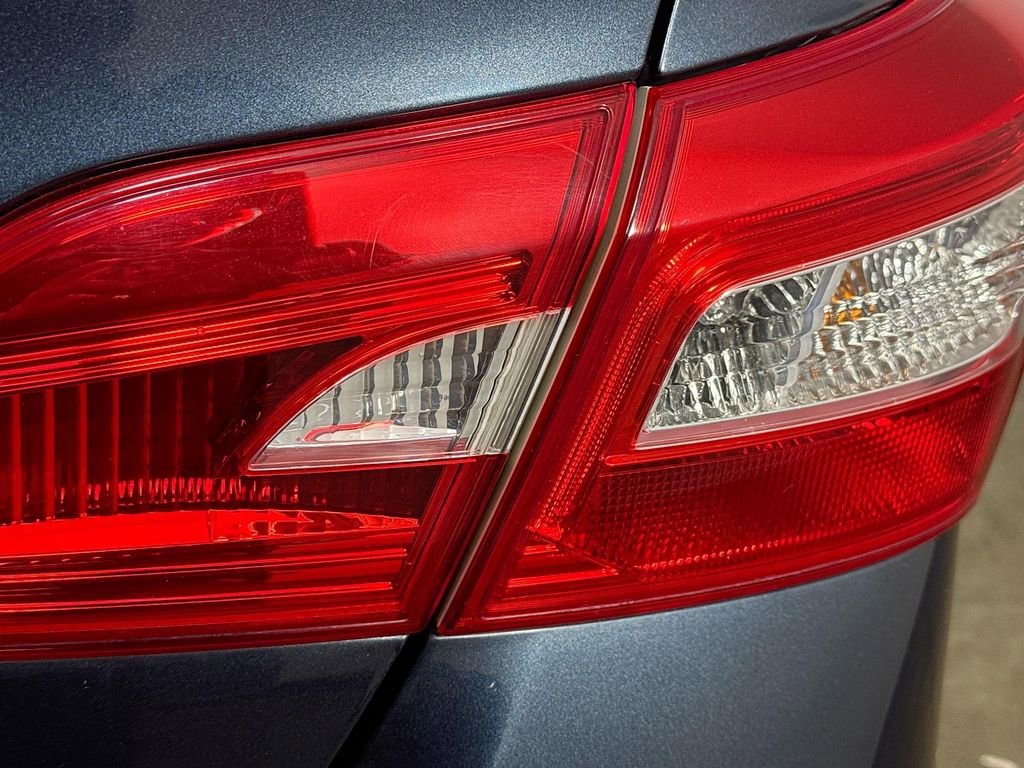 Used 2016 Nissan Sentra SV FWD image 30