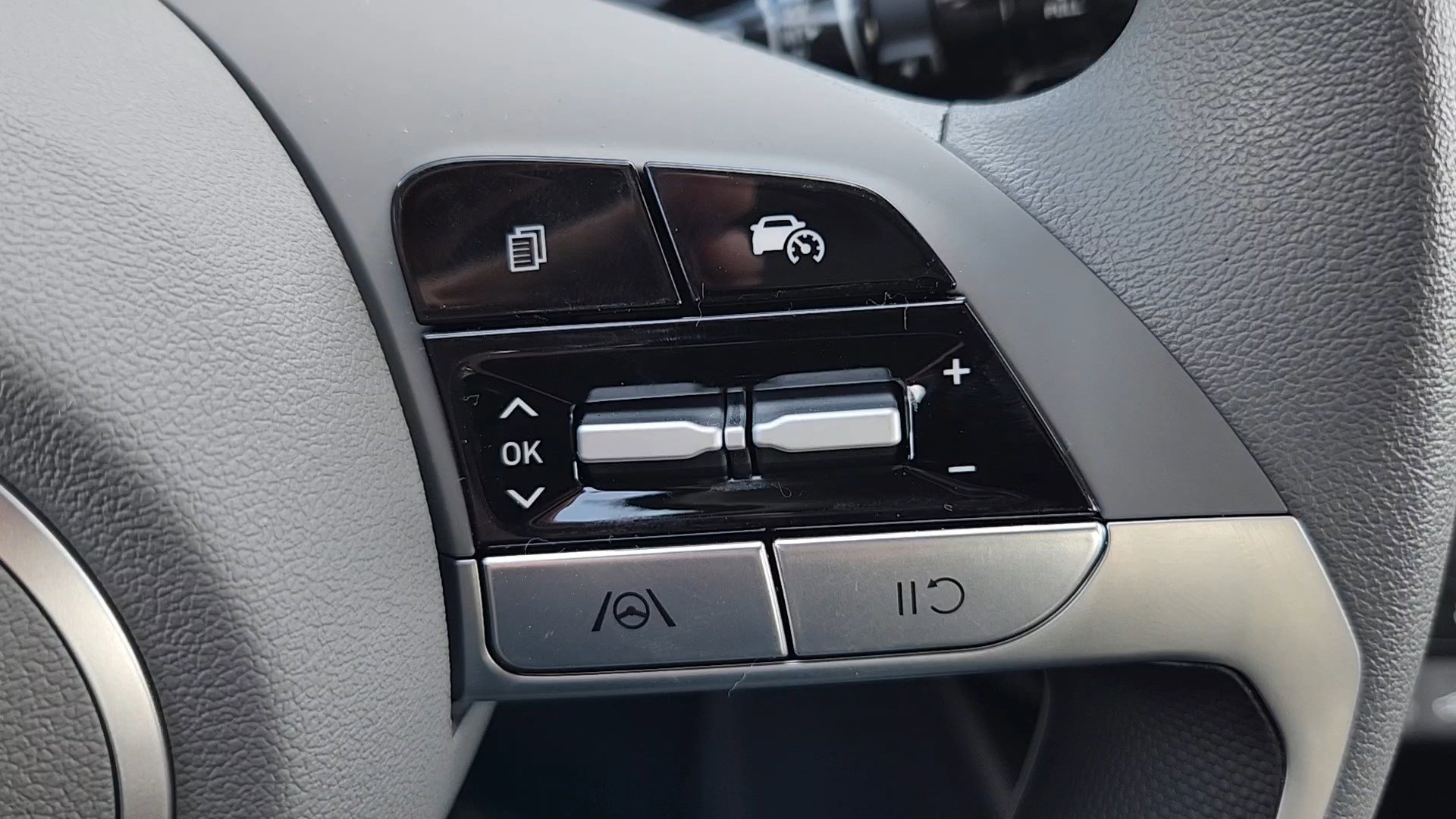 New 2026 Hyundai Elantra Blue image 12