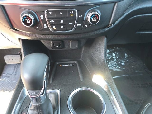 Used 2023 Chevrolet Traverse LT FWD image 18