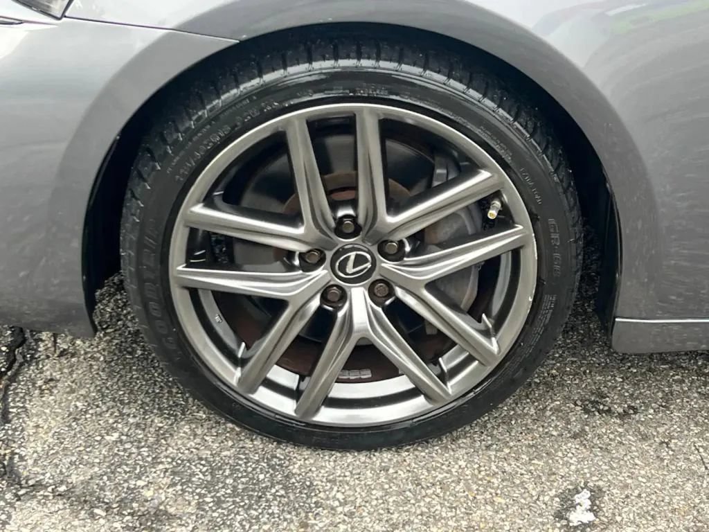 Used 2020 Lexus IS 350 F Sport w/ F Sport Package RWD image 31