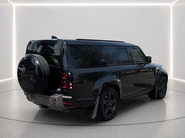 Certified 2023 Land Rover Defender 130 X-Dynamic SE image 5