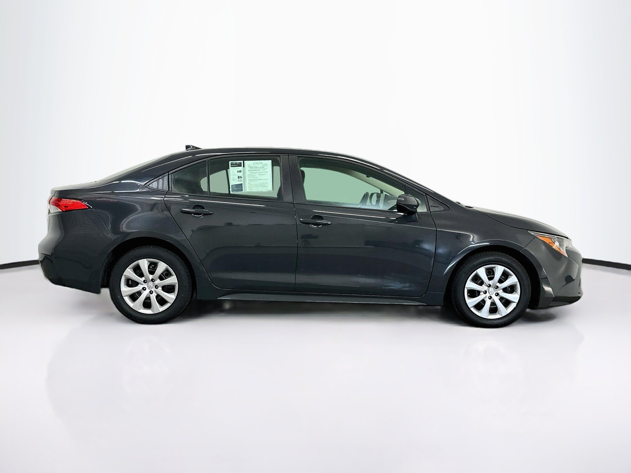 Used 2025 Toyota Corolla LE FWD image 10