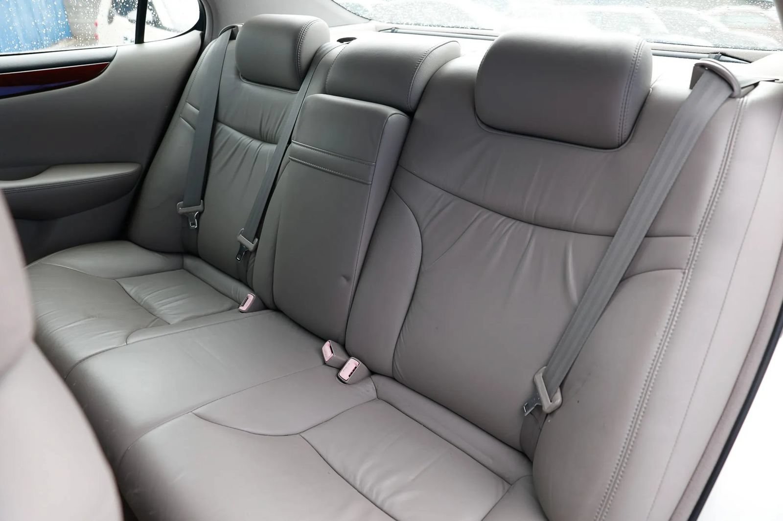 Used 2004 Lexus ES 330 w/ Premium Pkg FWD image 18