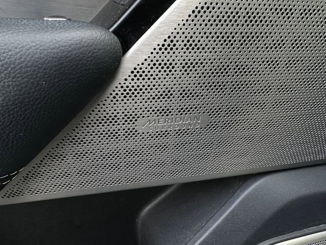 Used 2019 Land Rover Range Rover Velar R-Dynamic SE image 14